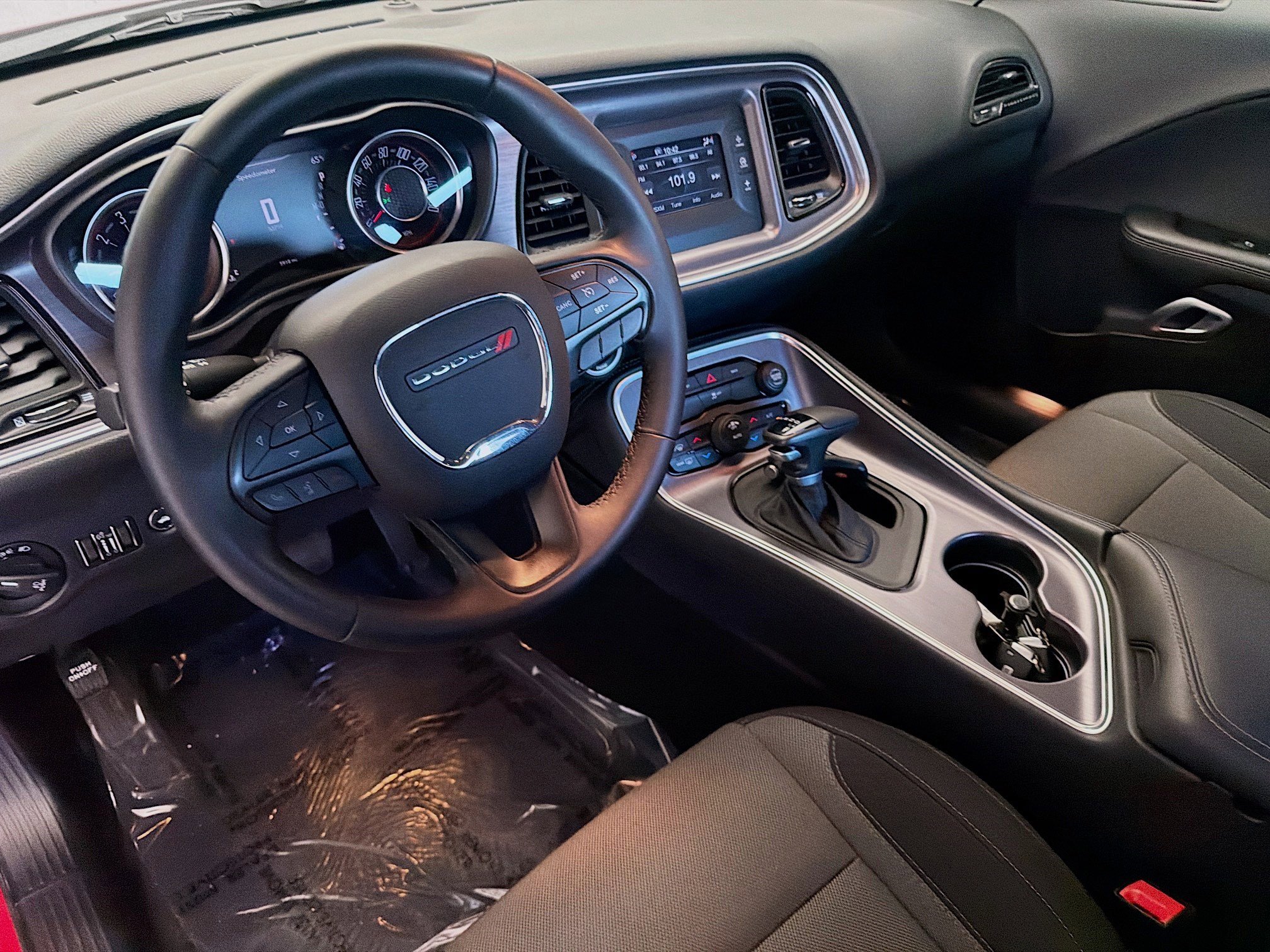 Used 2015 Dodge Challenger R/T w/ Quick Order Package 28B R/T image 7