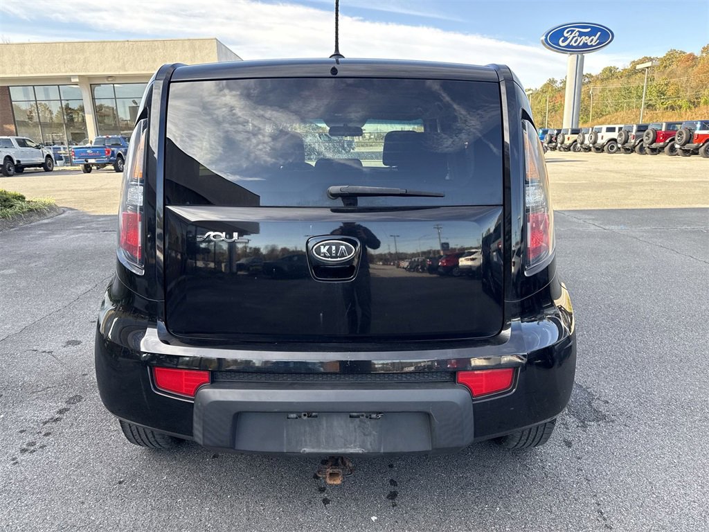 Used 2011 Kia Soul + image 5