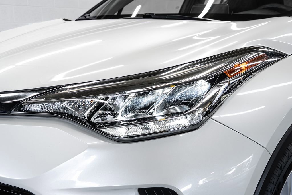 Used 2021 Toyota C-HR LE FWD image 9