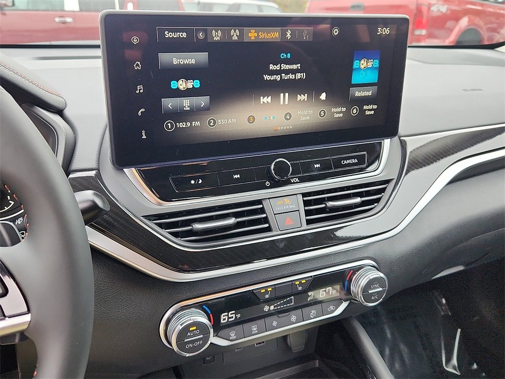 New 2025 Nissan Altima 2.5 SR w/ SR Premium Package image 8