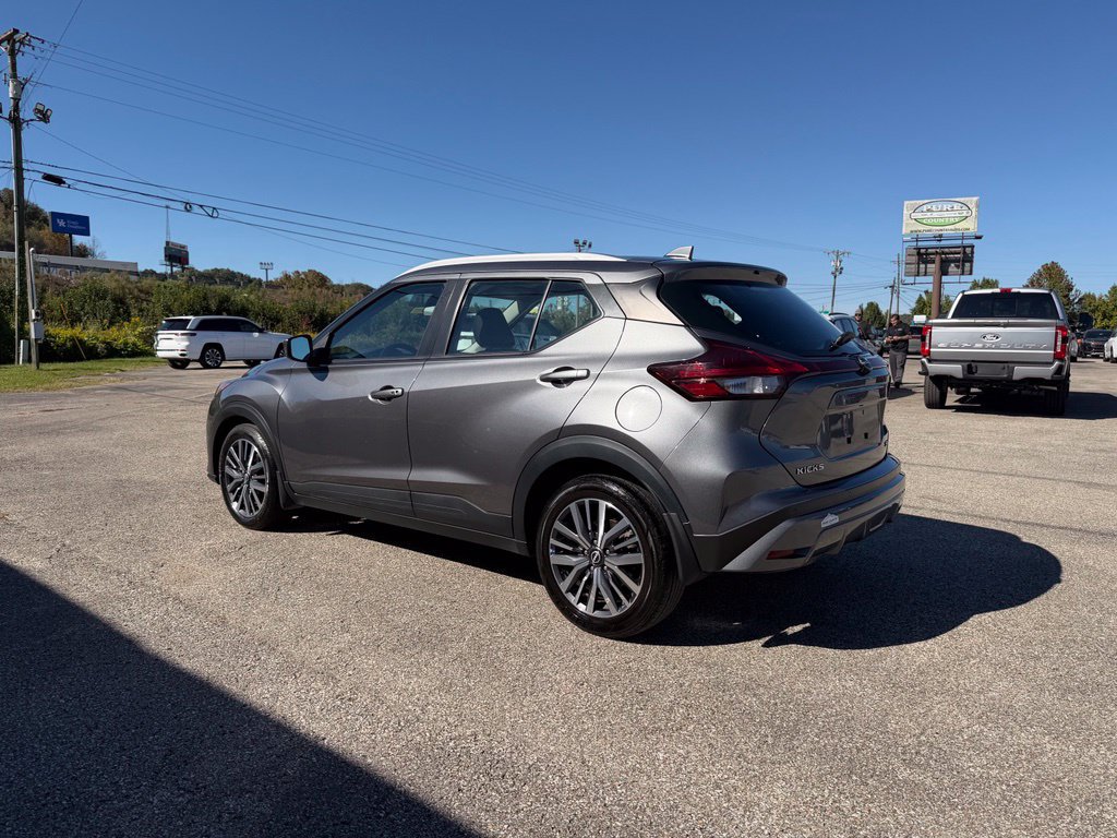 Used 2023 Nissan Kicks SV FWD image 5