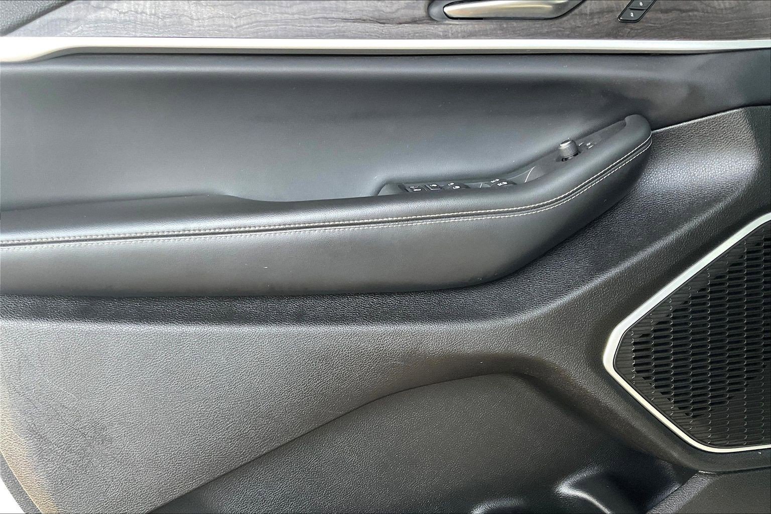 Used 2022 Jeep Grand Cherokee L Limited w/ Trailer Tow Group (B) image 15