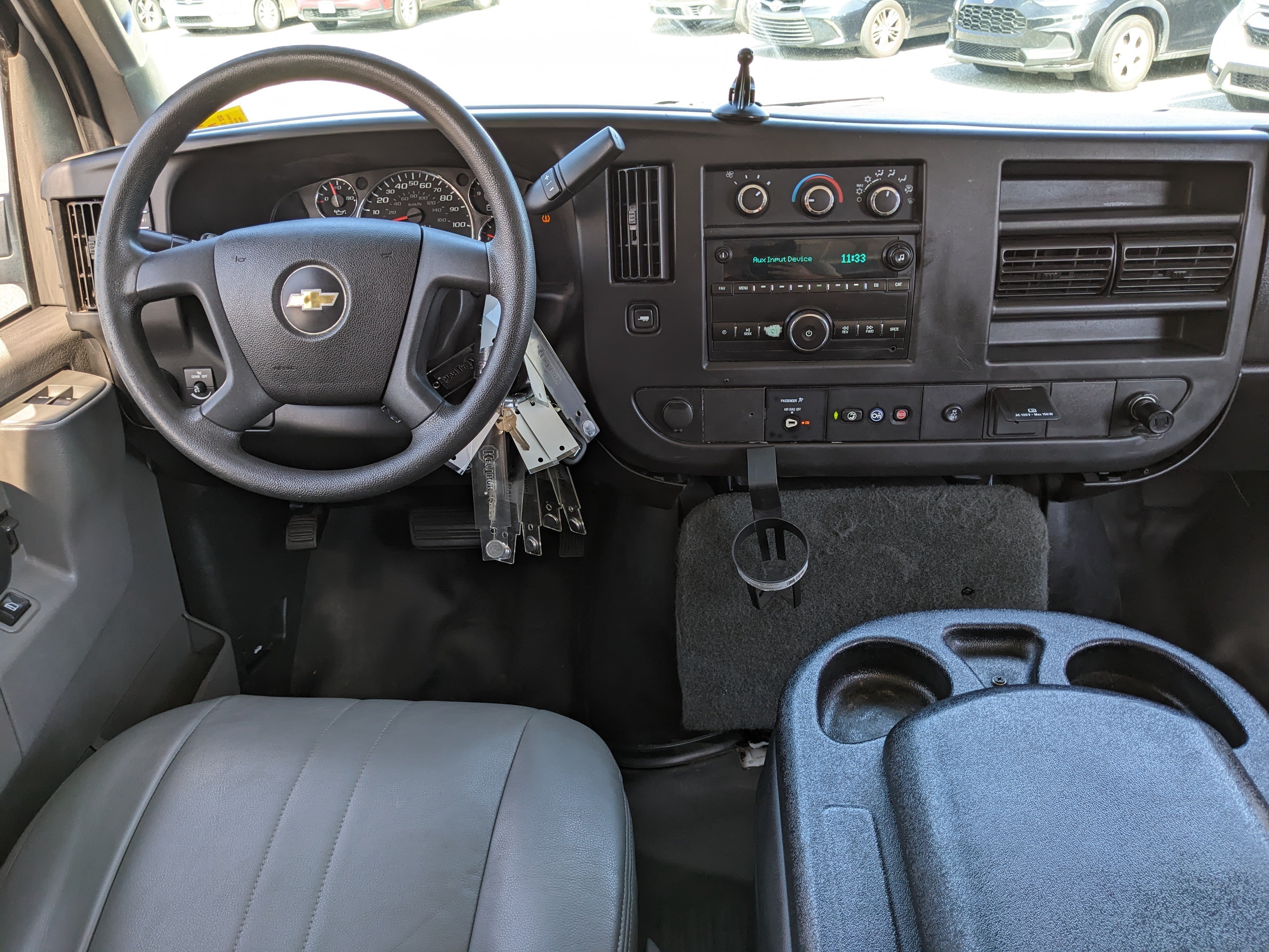 Used 2019 Chevrolet Express 2500 RWD image 18