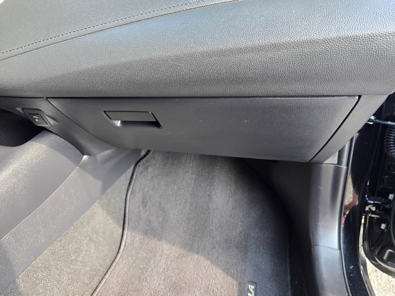 Used 2024 Toyota Corolla SE FWD image 30