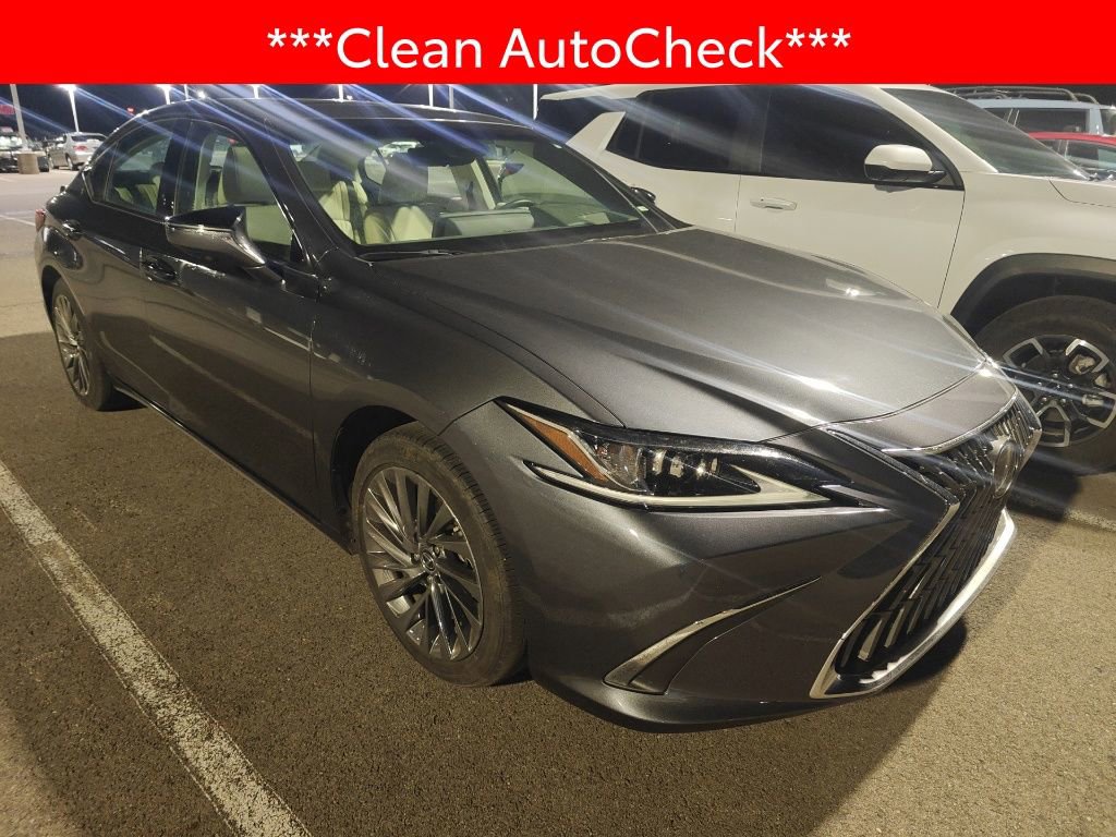 Used 2024 Lexus ES 300h 300h Luxury w/ Technology Package image 3