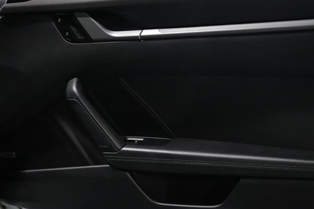 Used 2020 Porsche 911 Carrera RWD image 33