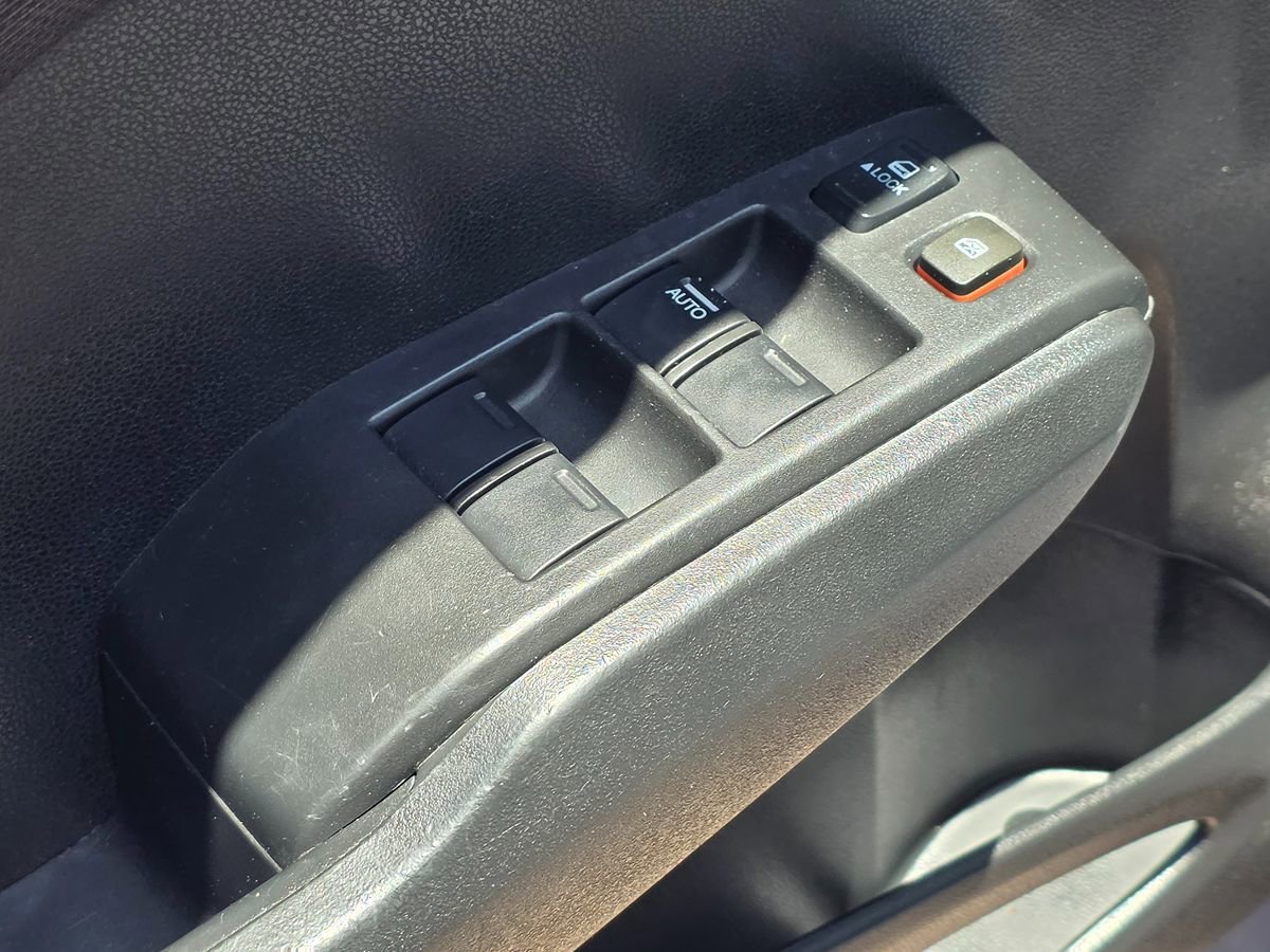Used 2010 Honda Fit Sport image 25