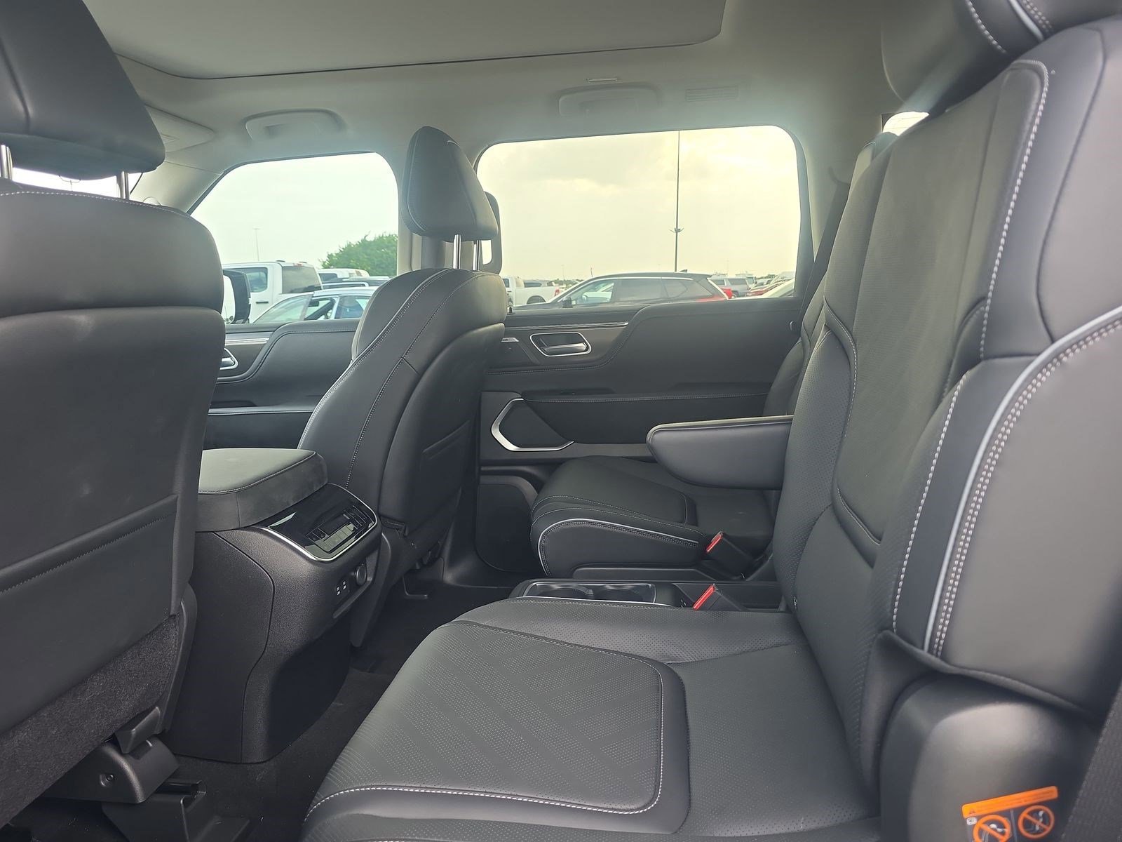 Used 2025 INFINITI QX80 Luxe w/ Exterior Package image 18