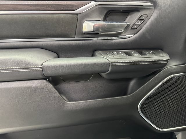 New 2026 RAM 1500 Laramie AWD/4WD image 29