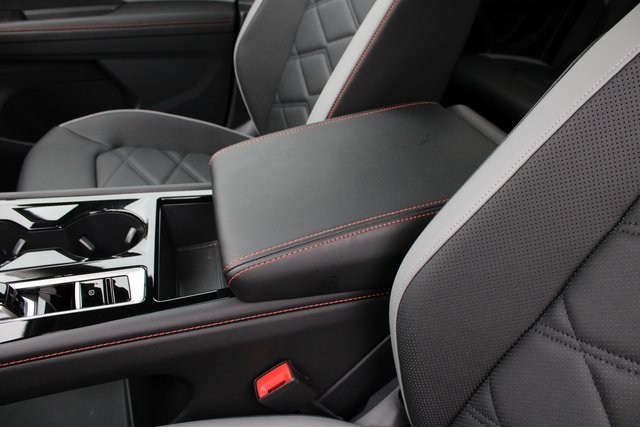 New 2024 Volkswagen Atlas Peak Edition SEL image 7