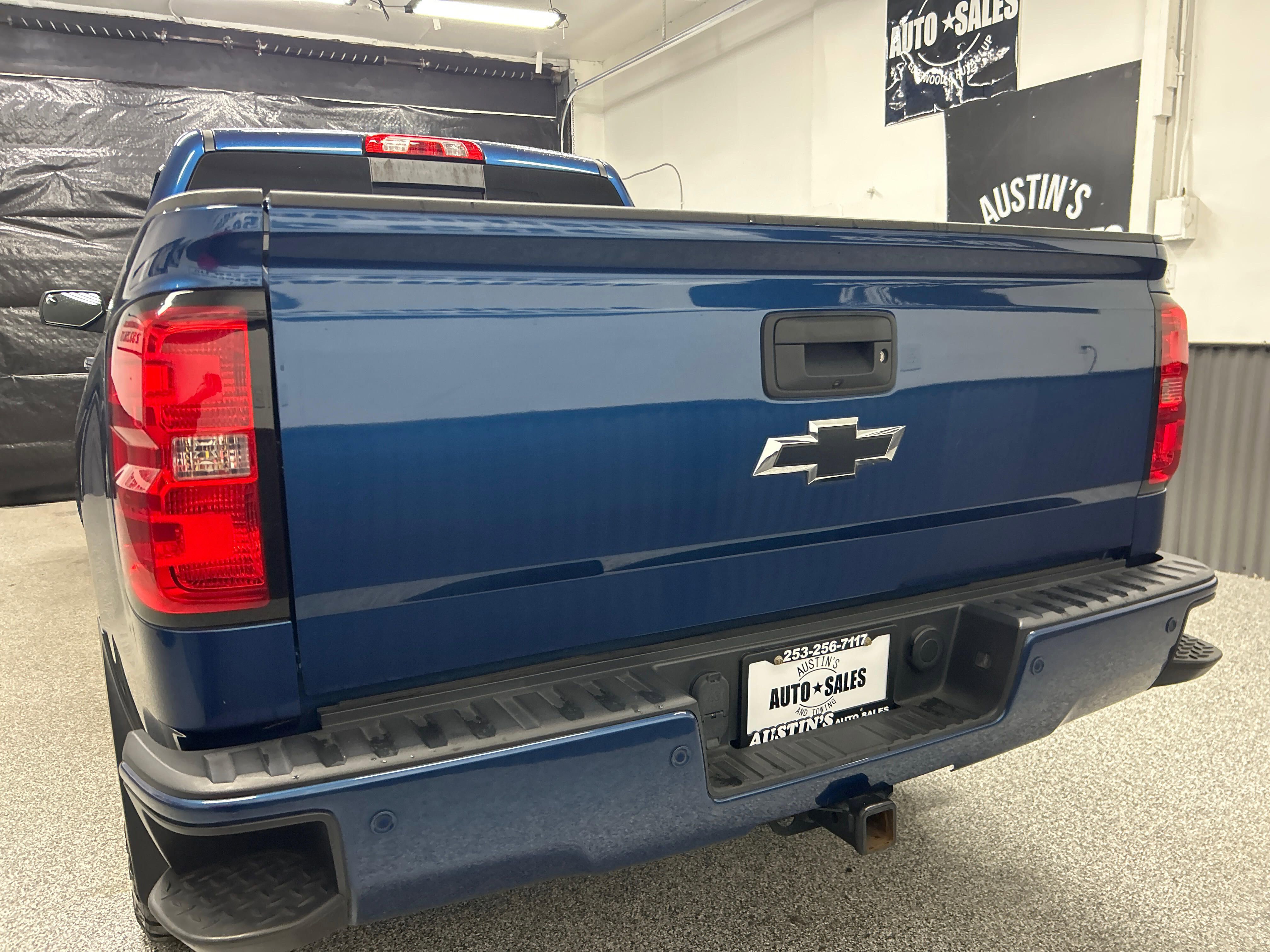 Used 2017 Chevrolet Silverado 1500 LT w/ All Star Edition AWD/4WD image 5