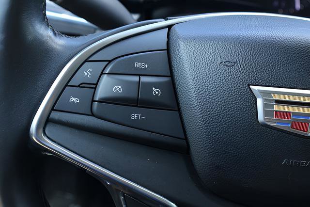 Used 2018 Cadillac XT5 Premium Luxury FWD image 22