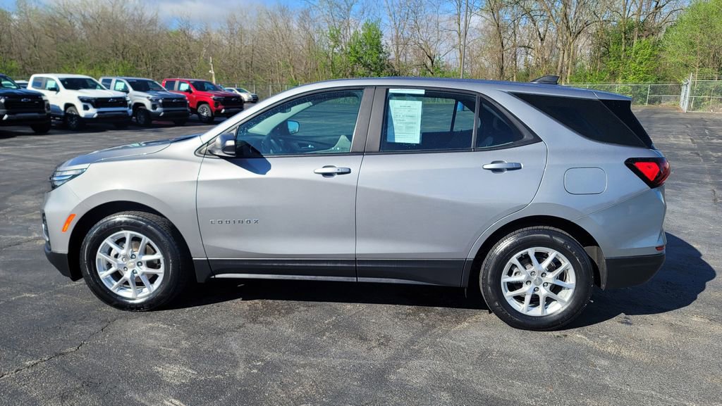 Used 2023 Chevrolet Equinox LS AWD/4WD image 7