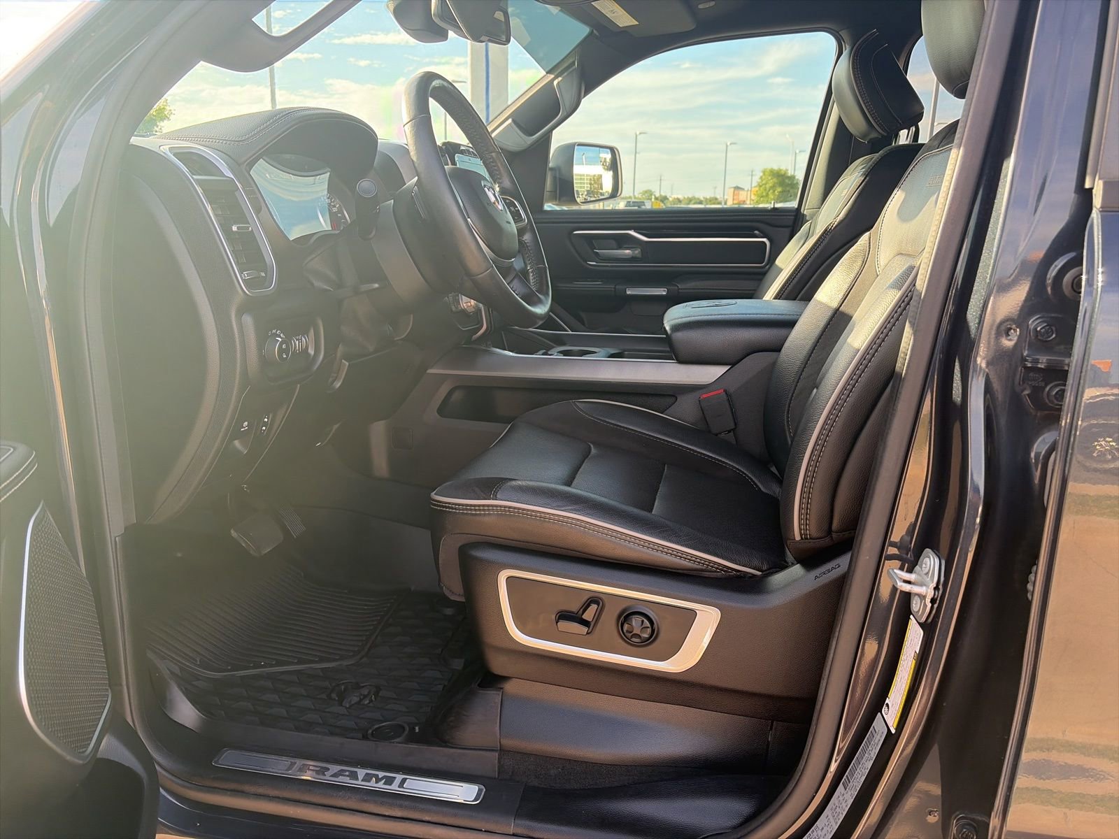 Used 2020 RAM 1500 Laramie w/ Sport Appearance Package image 12