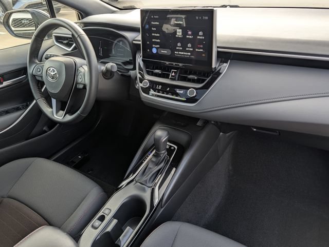 Certified 2025 Toyota Corolla SE w/ SE Premium Package FWD image 32