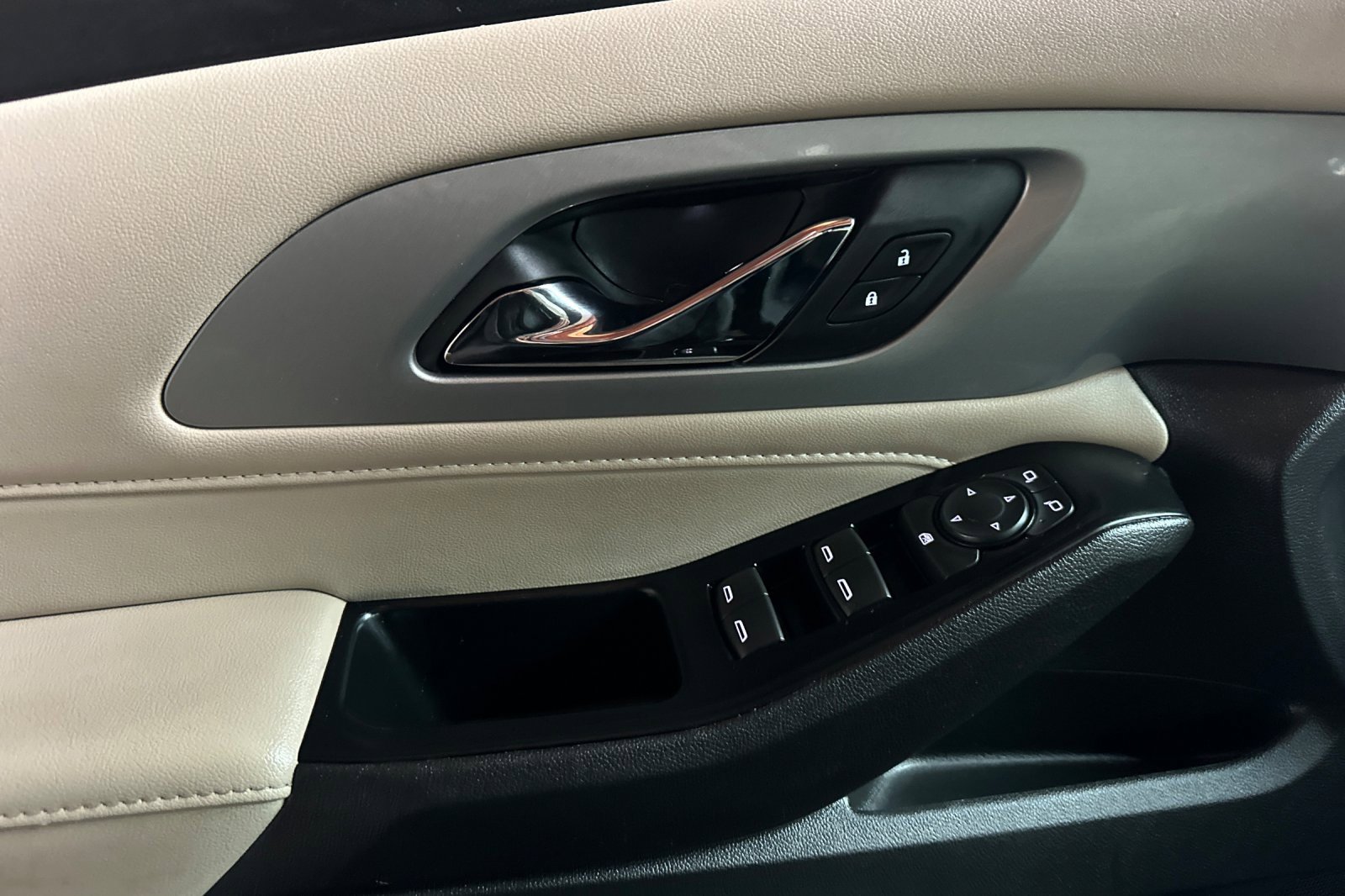 Certified 2022 Chevrolet Traverse LS image 11