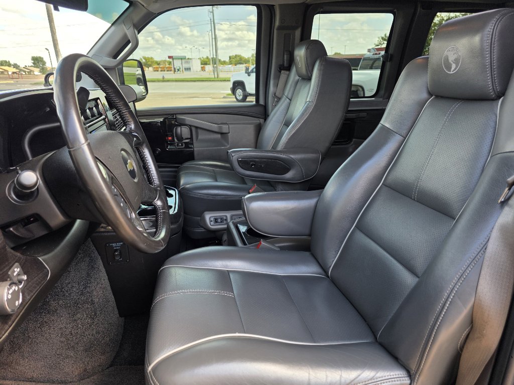 Used 2019 Chevrolet Express 2500 Extended w/ Enhanced Convenience Package image 12