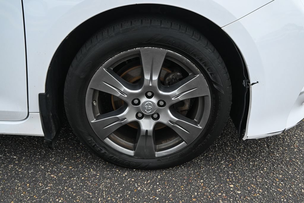 Used 2017 Toyota Sienna SE FWD image 15