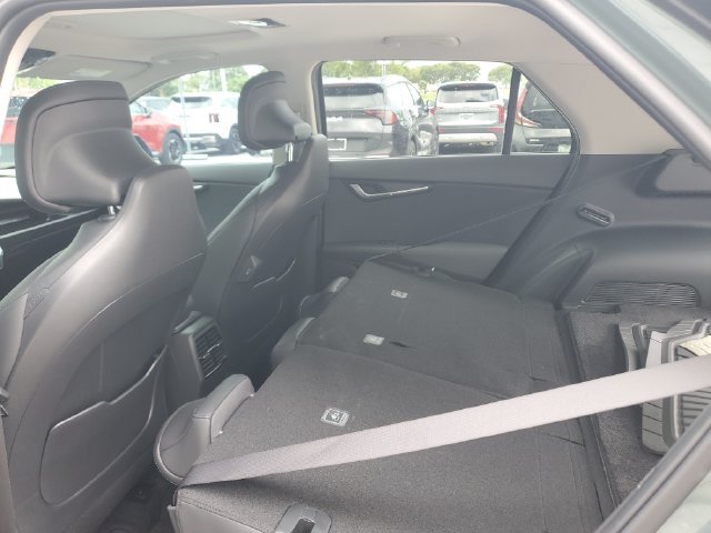 Certified 2023 Kia Niro SX Touring FWD image 8