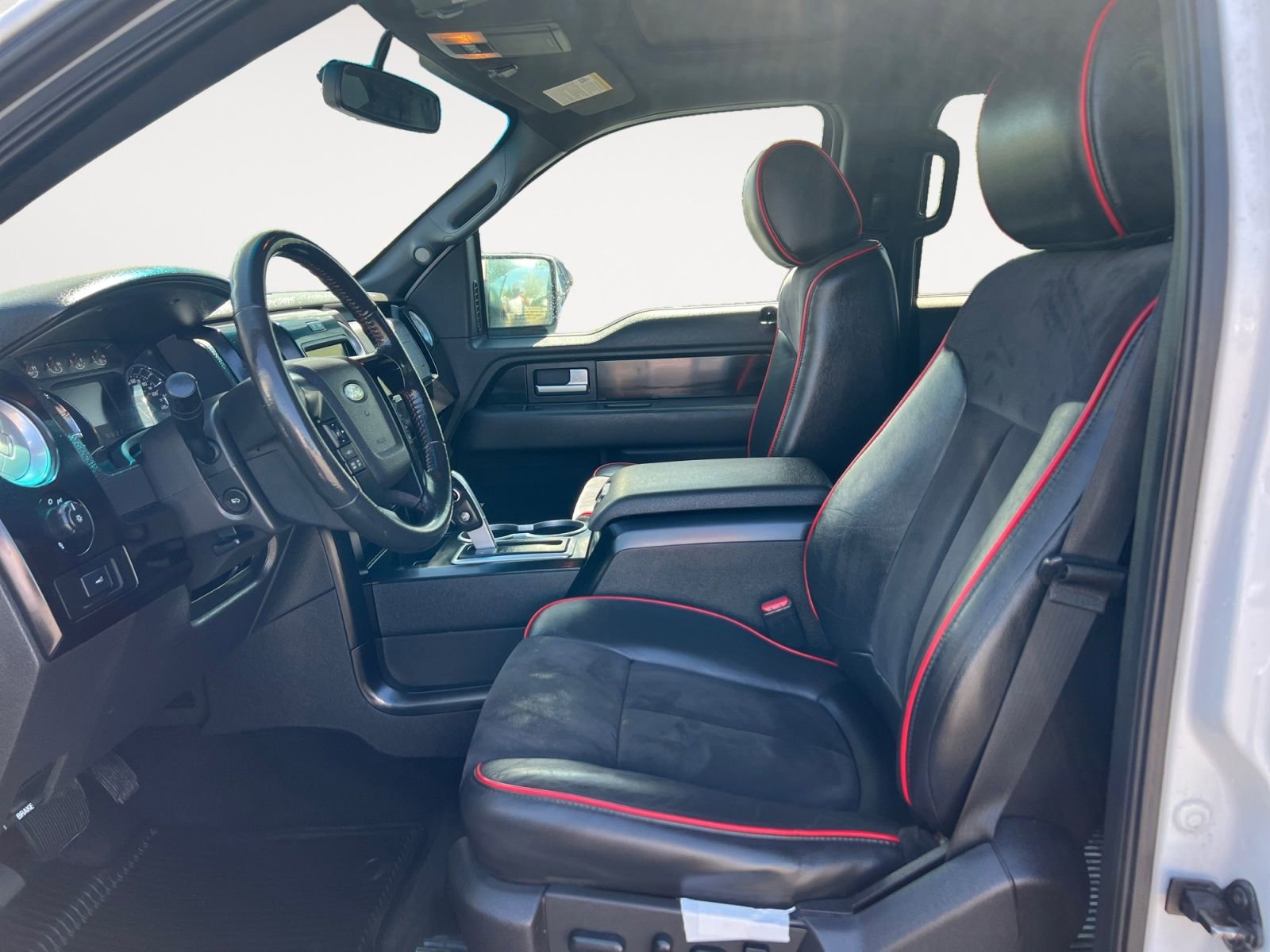 Used 2014 Ford F150 FX4 w/ Equipment Group 402A Luxury image 9