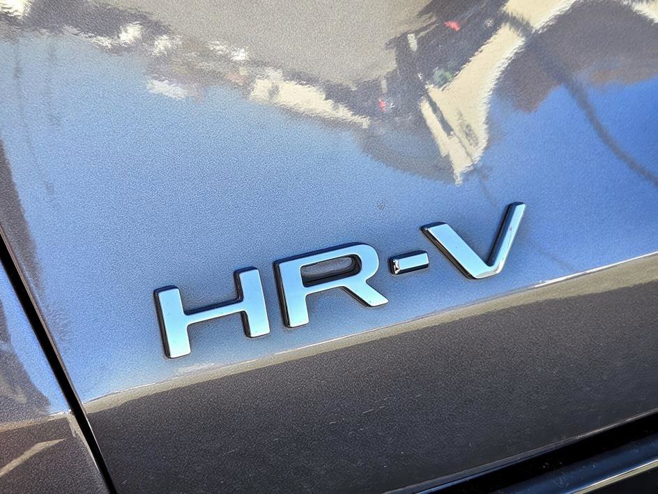 Used 2024 Honda HR-V EX-L image 12