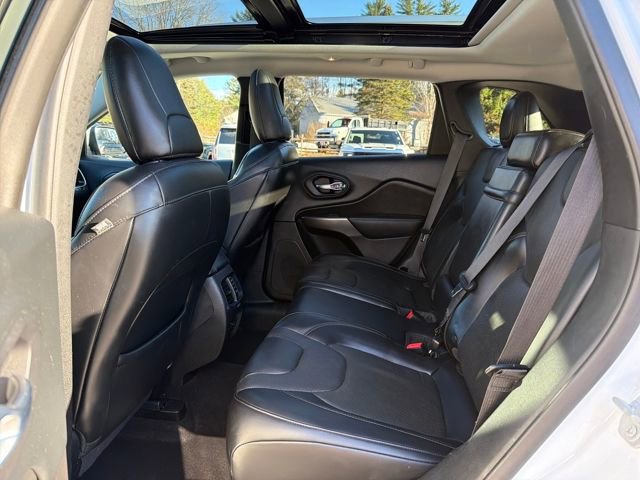 Used 2019 Jeep Cherokee Limited image 27