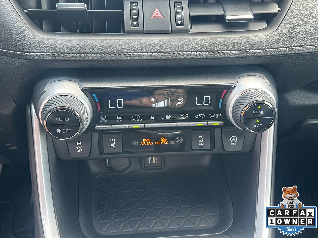 Used 2023 Toyota RAV4 XLE Premium image 30