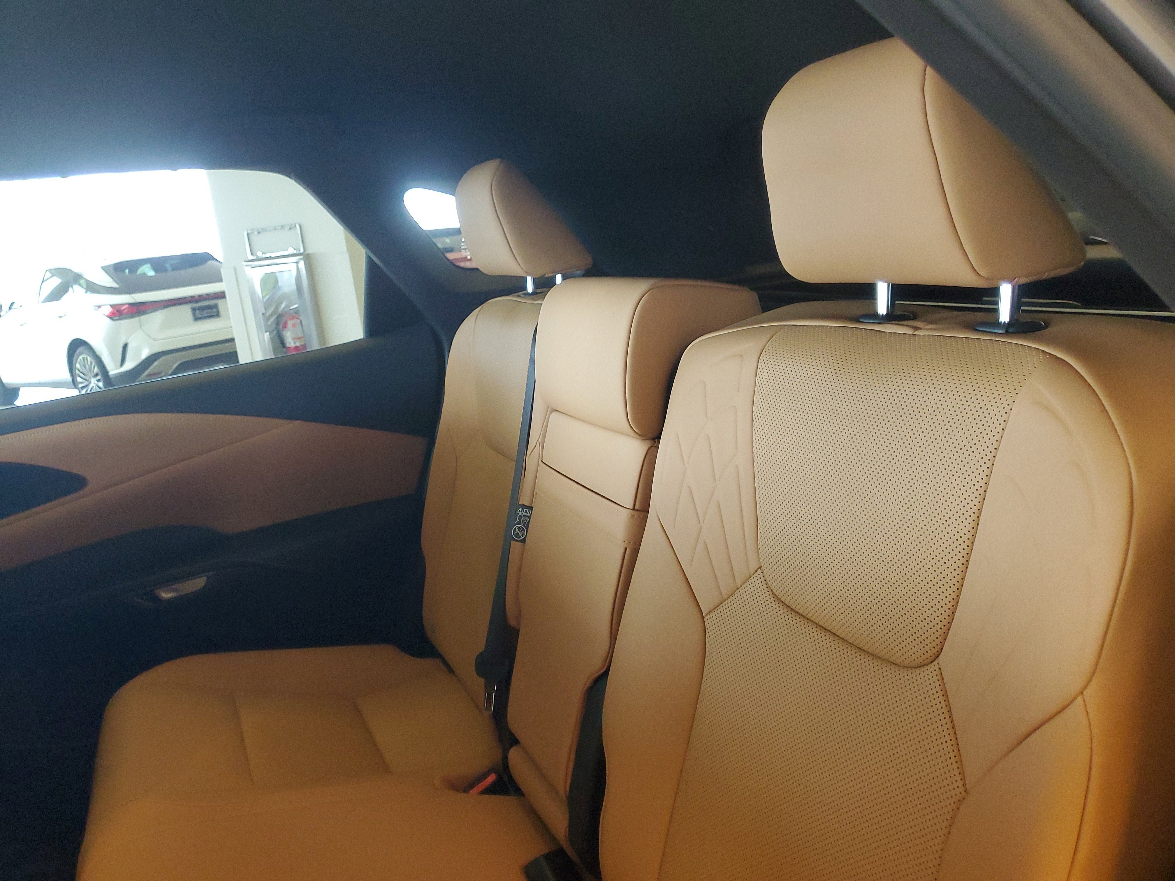 Used 2024 Lexus RX 350 Premium w/ Accessory Package (Z1) FWD image 18