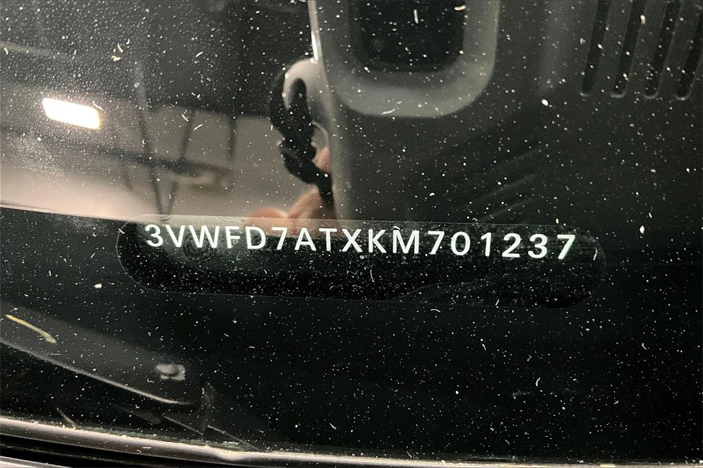 Used 2019 Volkswagen Beetle 2.0T S image 18