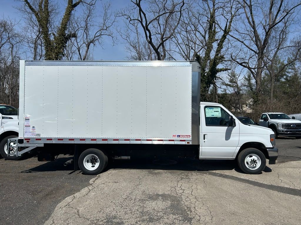 New 2027 Ford E-350 and Econoline 350 Super Duty w/ Driver's Safety Package image 4