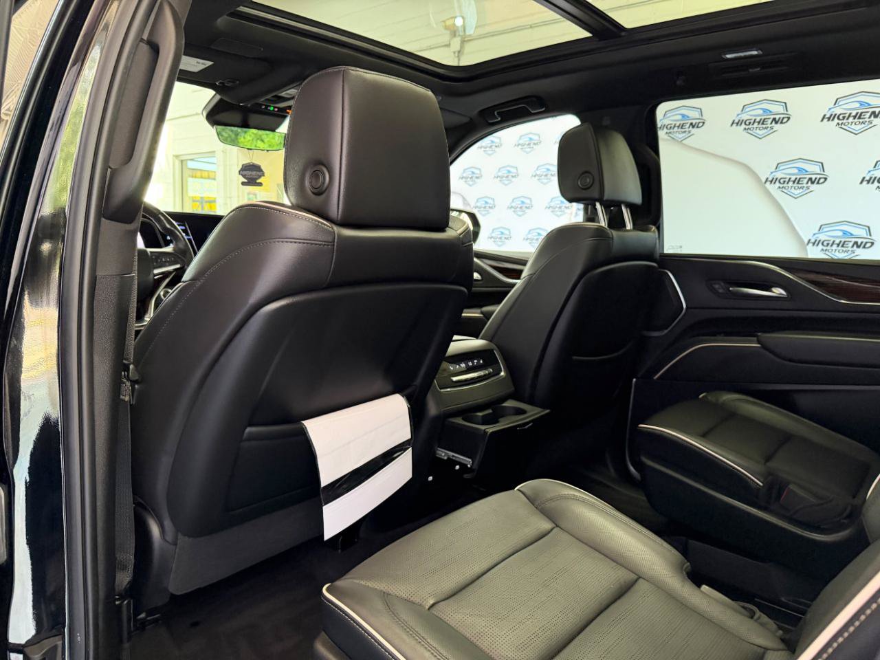 Used 2023 Cadillac Escalade Premium Luxury w/ LPO, Floor Liner Package AWD/4WD image 19