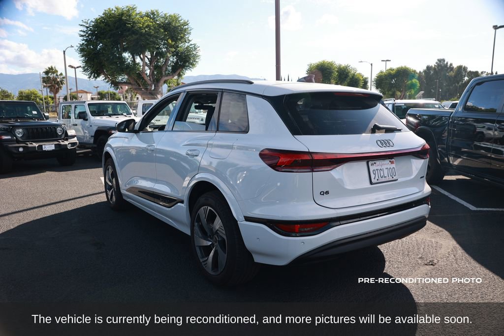 Used 2025 Audi Q6 e-tron Premium Plus w/ Premium Plus AWD/4WD image 3