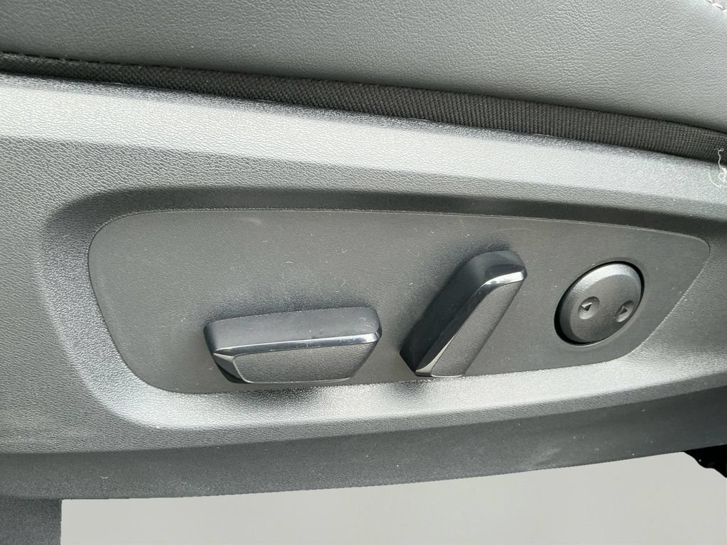 New 2026 Nissan Pathfinder Platinum AWD/4WD image 25