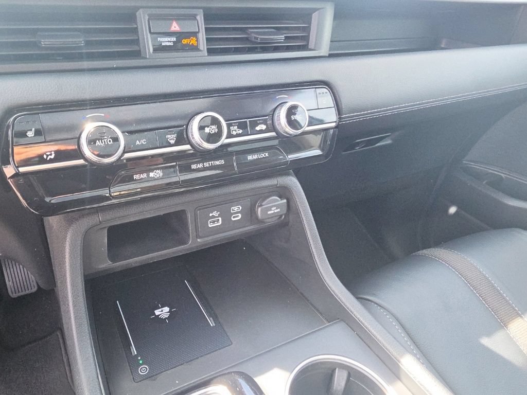 Used 2024 Honda Pilot Touring image 23