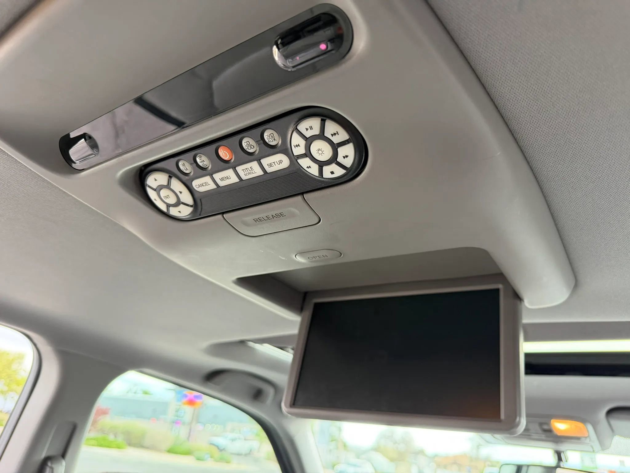 Used 2015 Honda Pilot Touring image 32