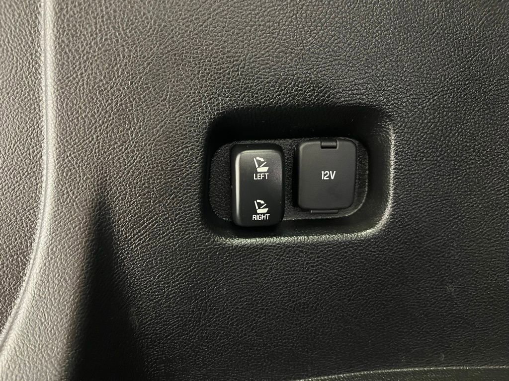 Used 2023 Ford Edge SEL image 32