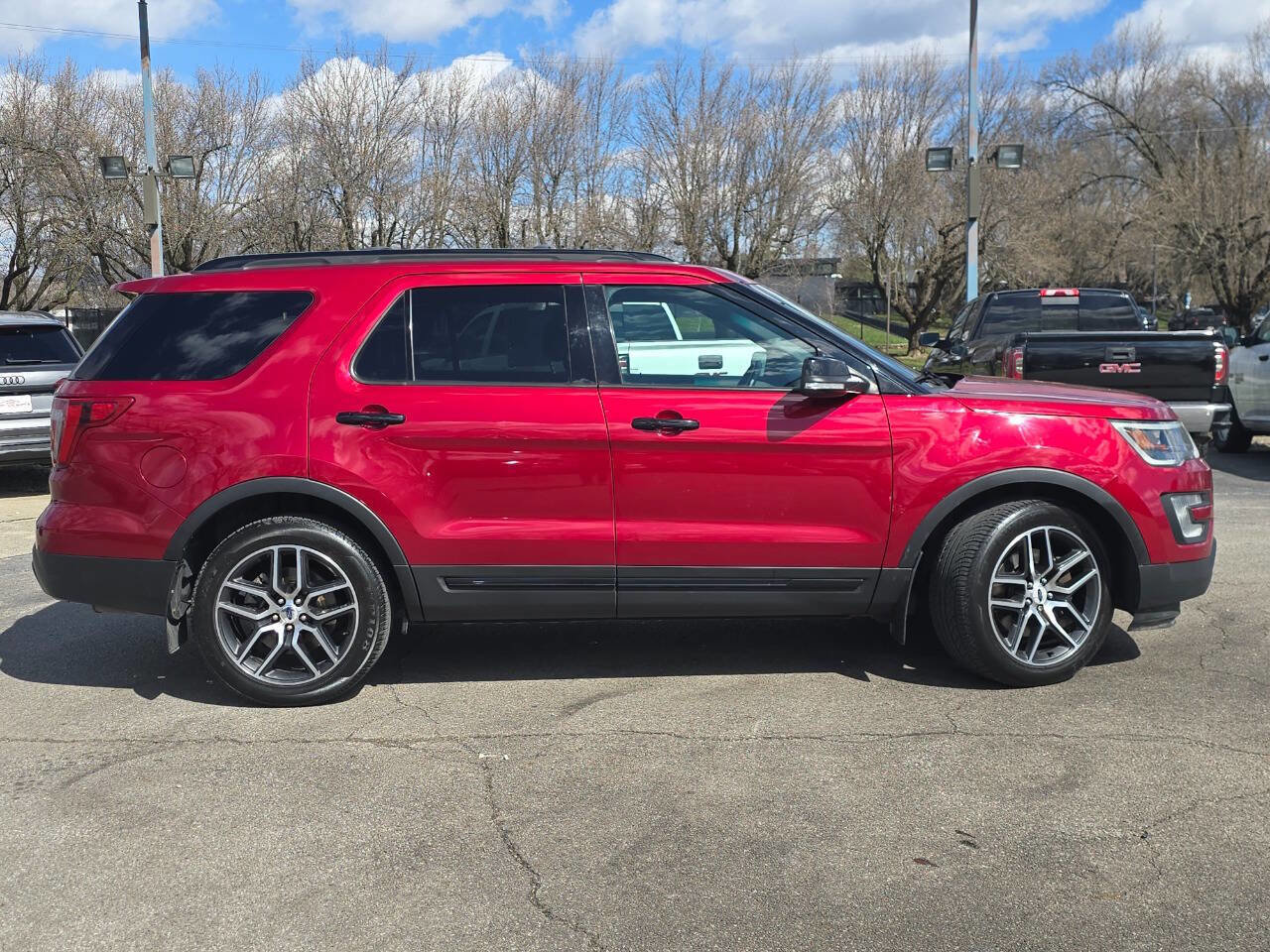 Used 2017 Ford Explorer Sport w/ Equipment Group 401A image 4
