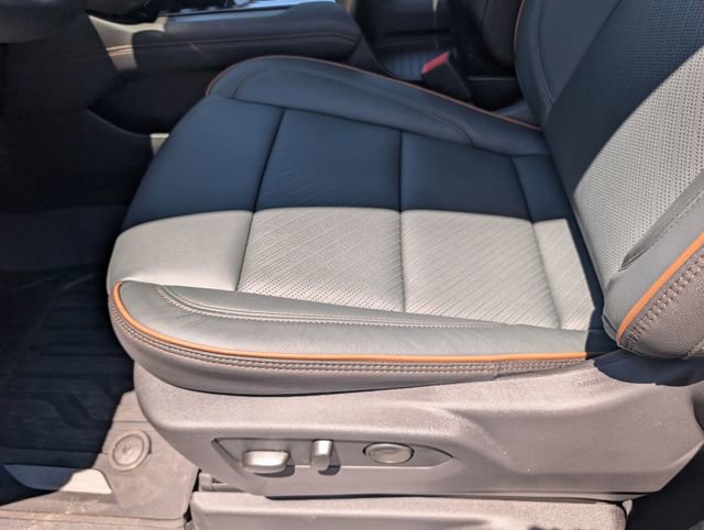 New 2026 GMC Yukon XL AT4 w/ AT4 Premium Plus Package AWD/4WD image 23