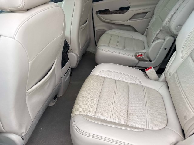 Used 2020 GMC Acadia Denali w/ Technology Package FWD image 13