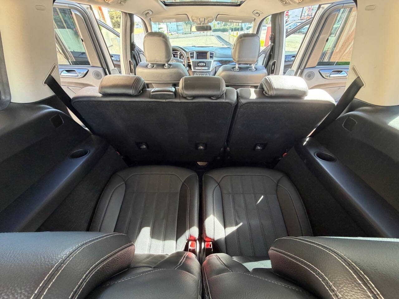 Used 2016 Mercedes-Benz GL 450 4MATIC w/ Premium I Package image 32