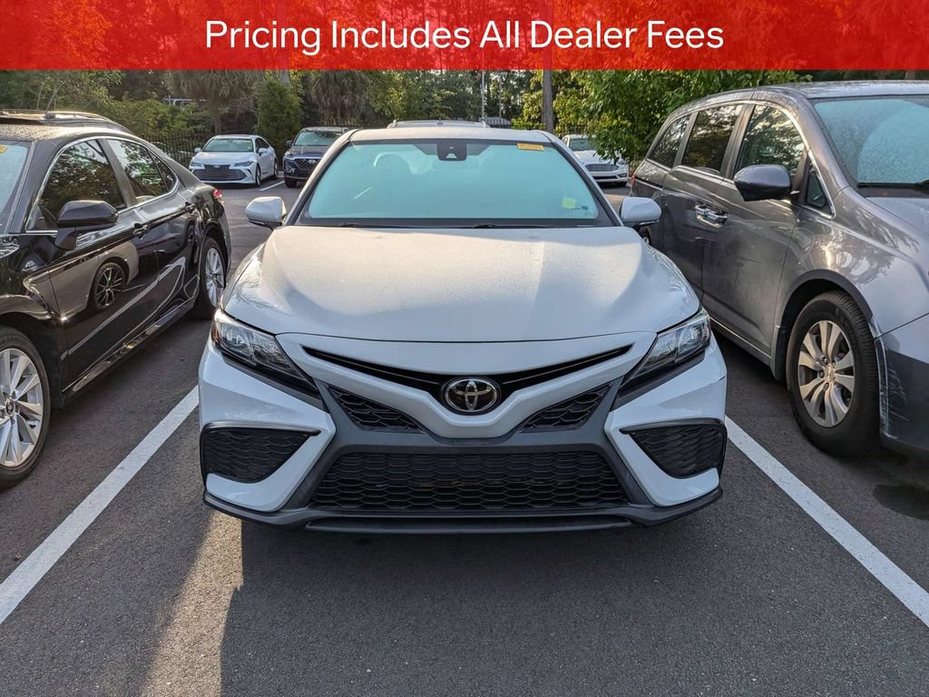 Certified 2022 Toyota Camry SE FWD image 2