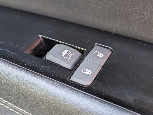 Used 2024 Jeep Wagoneer L Series III w/ Flexible Seating Group image 36