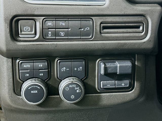 Used 2022 Chevrolet Tahoe RST w/ Luxury Package AWD/4WD image 11