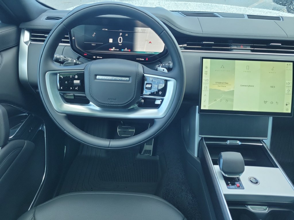 New 2026 Land Rover Range Rover Long Wheelbase SE AWD/4WD image 19