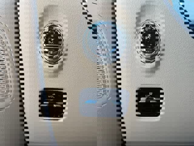 Certified 2024 Mercedes-Benz C 300 4MATIC Sedan image 28