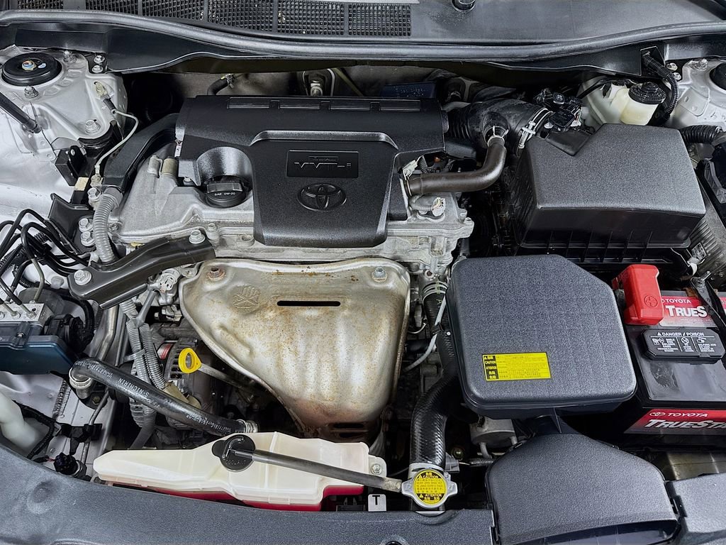 Used 2012 Toyota Camry LE FWD image 32