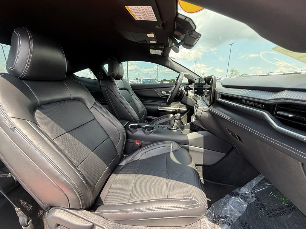 Used 2025 Ford Mustang GT Premium RWD image 28