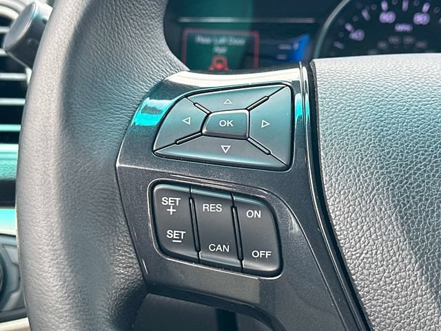 Used 2019 Ford Explorer XLT w/ Equipment Group 202A AWD/4WD image 9