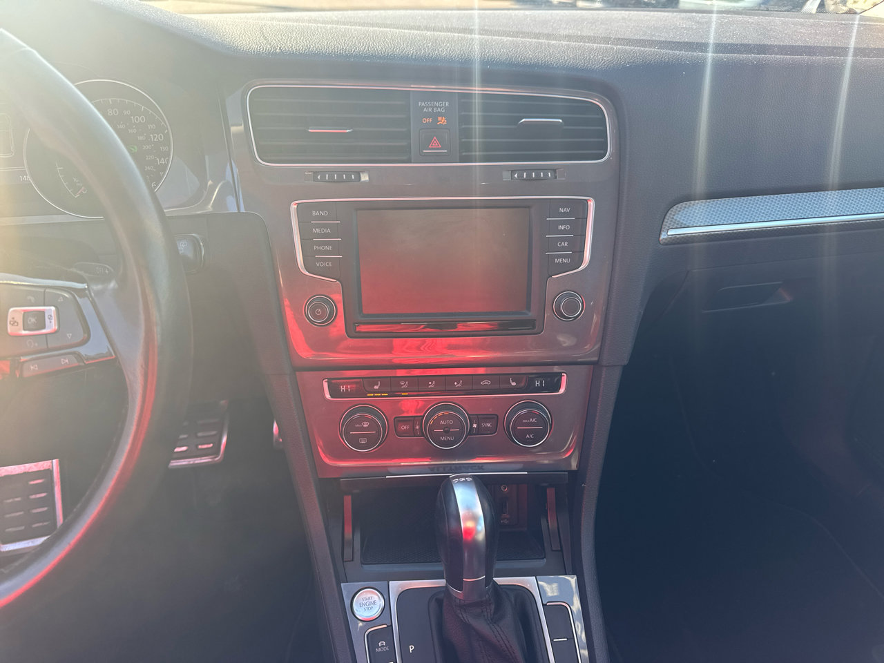 Used 2017 Volkswagen Golf Alltrack SEL image 10