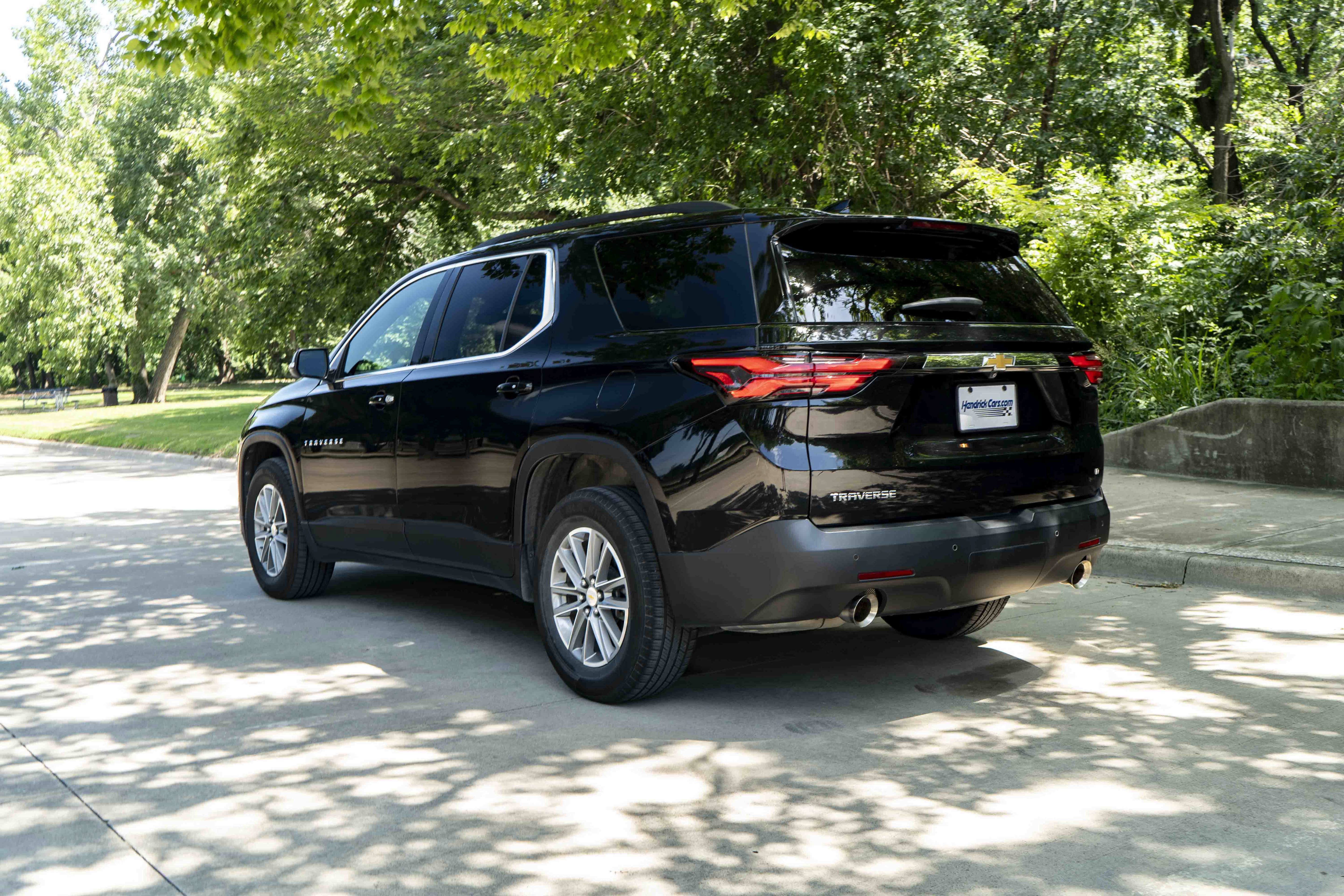 Used 2023 Chevrolet Traverse LT FWD image 6